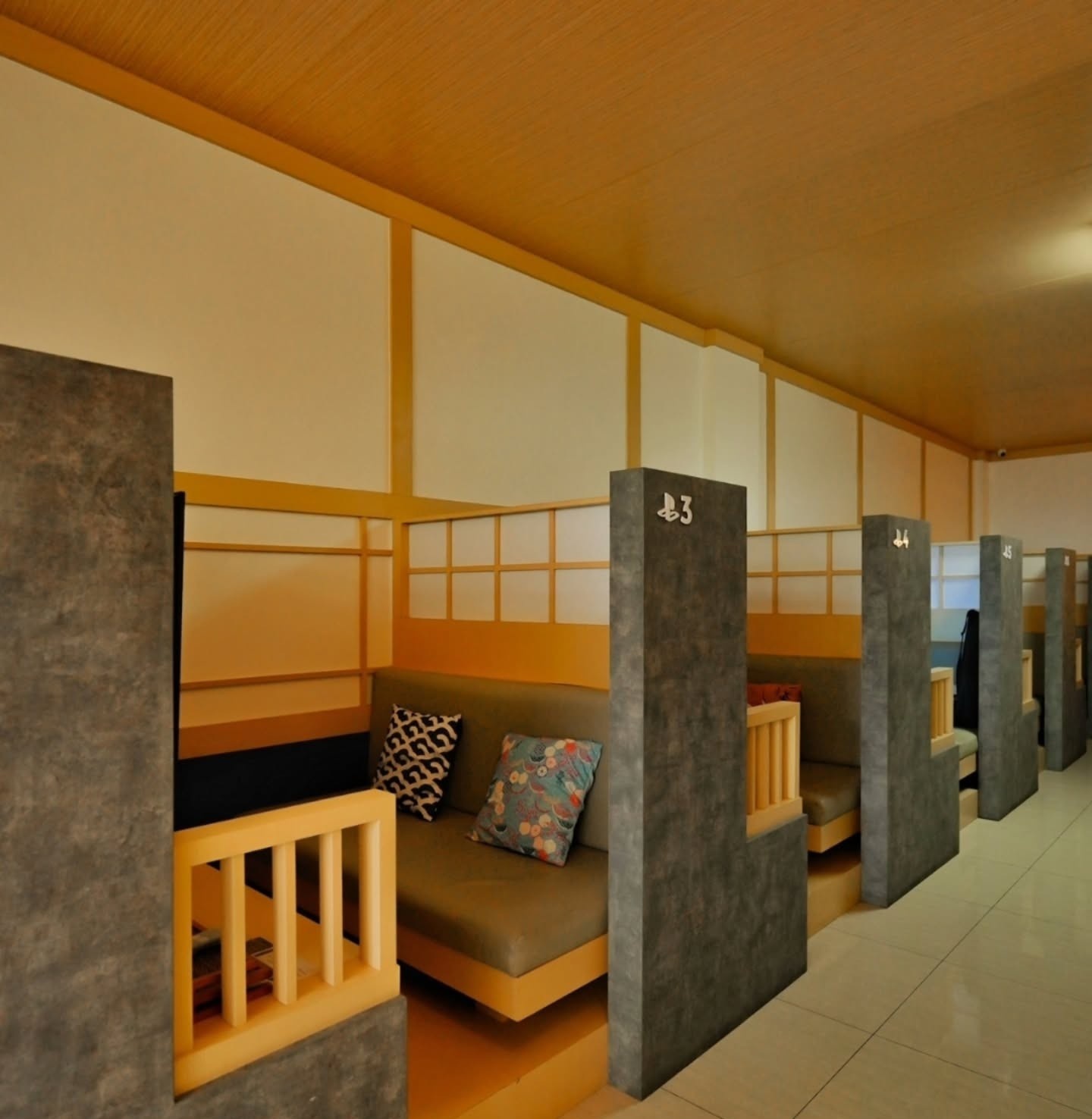 Space Kayu Semi-Privat